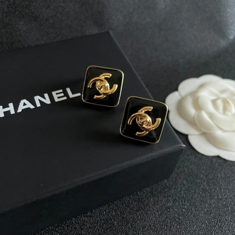 Chanel Earrings ModernLook 223898
