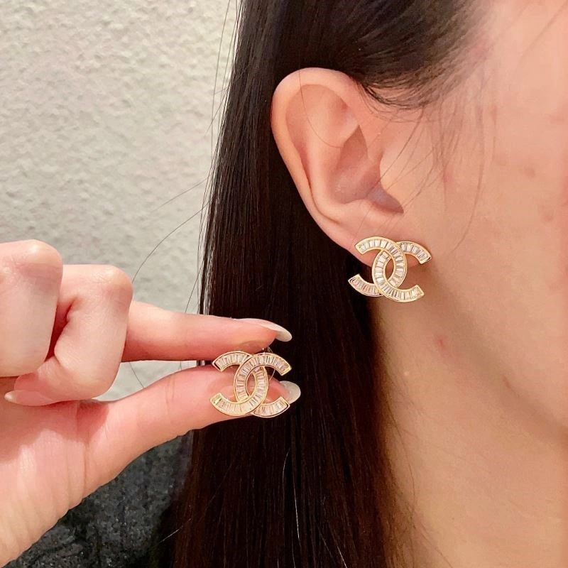Chanel Earrings Comfortable 223885