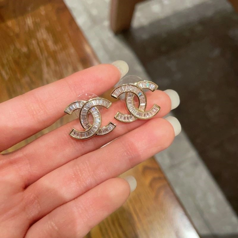 Chanel Earrings Comfortable 223885