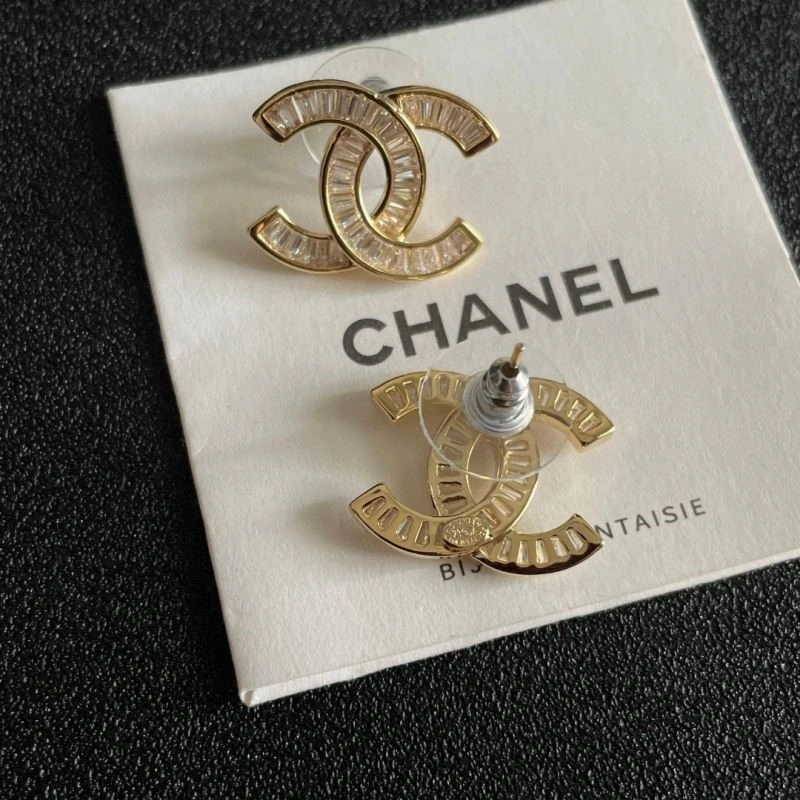 Chanel Earrings Comfortable 223885