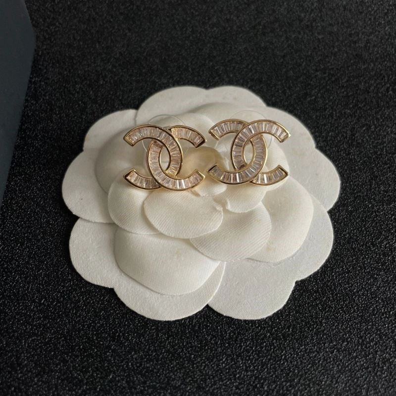 Chanel Earrings Comfortable 223885