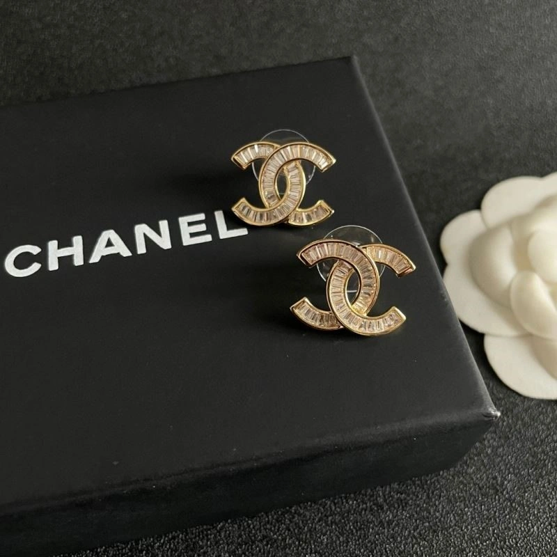 Chanel Earrings Comfortable 223885