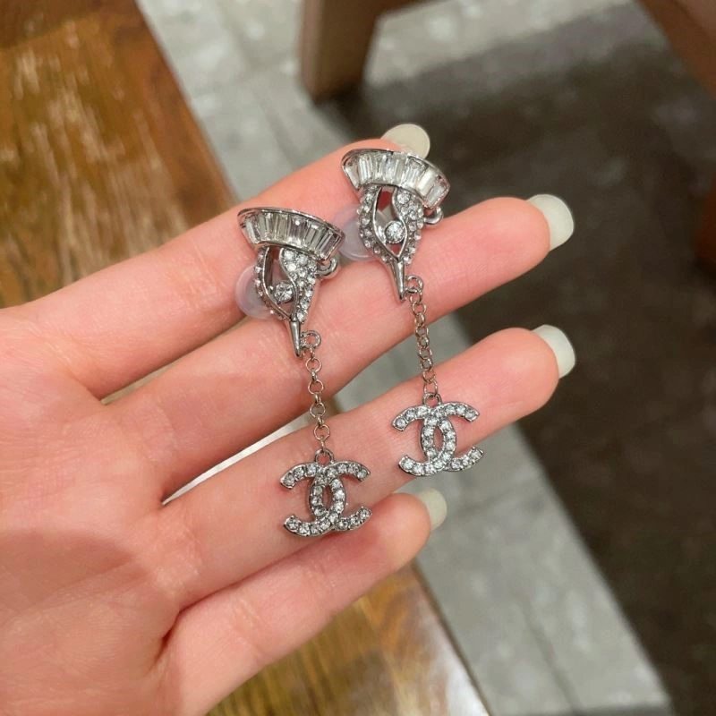 Chanel Earrings MoistureWicking 223884