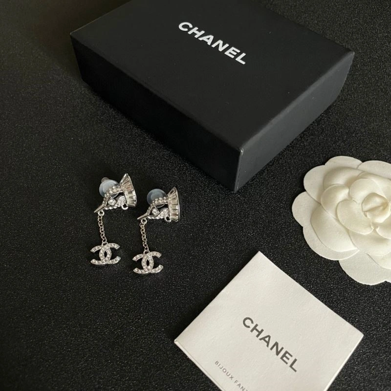 Chanel Earrings MoistureWicking 223884