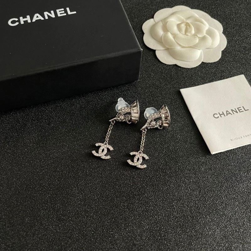 Chanel Earrings MoistureWicking 223884