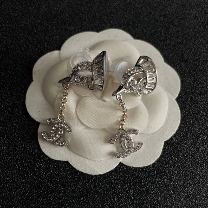 Chanel Earrings MoistureWicking 223884