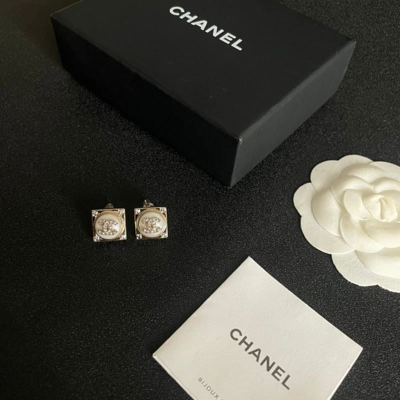 Sustainable Chanel Earrings 223864