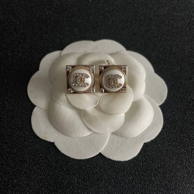 Sustainable Chanel Earrings 223864
