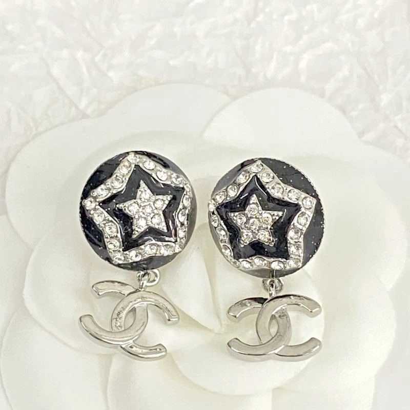 Sleek Chanel Earrings 223883