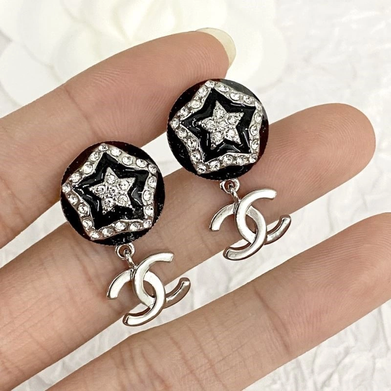 Sleek Chanel Earrings 223883