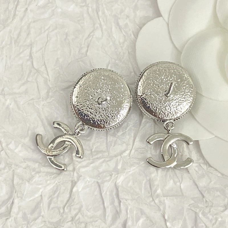 Sleek Chanel Earrings 223883