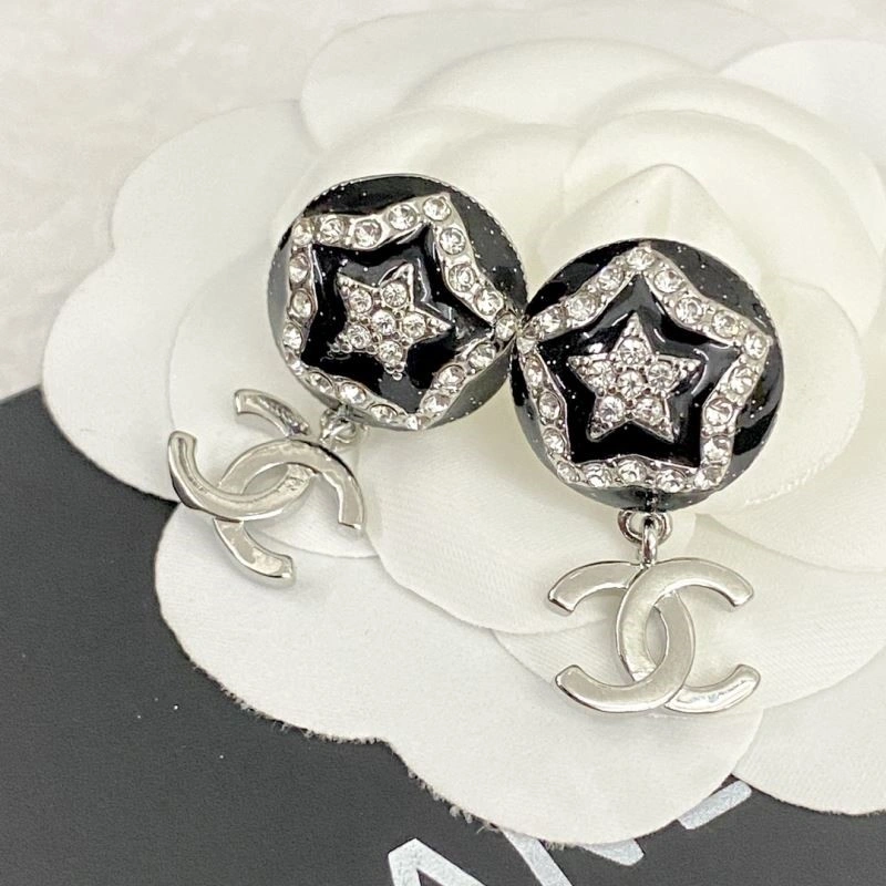 Sleek Chanel Earrings 223883