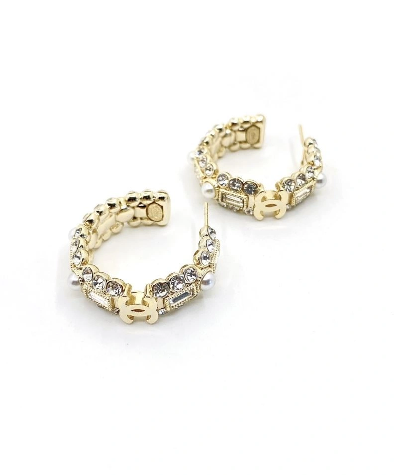 Stylish Chanel Earrings 223867
