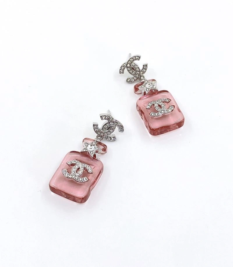 Lightweight Chanel Earrings 223855