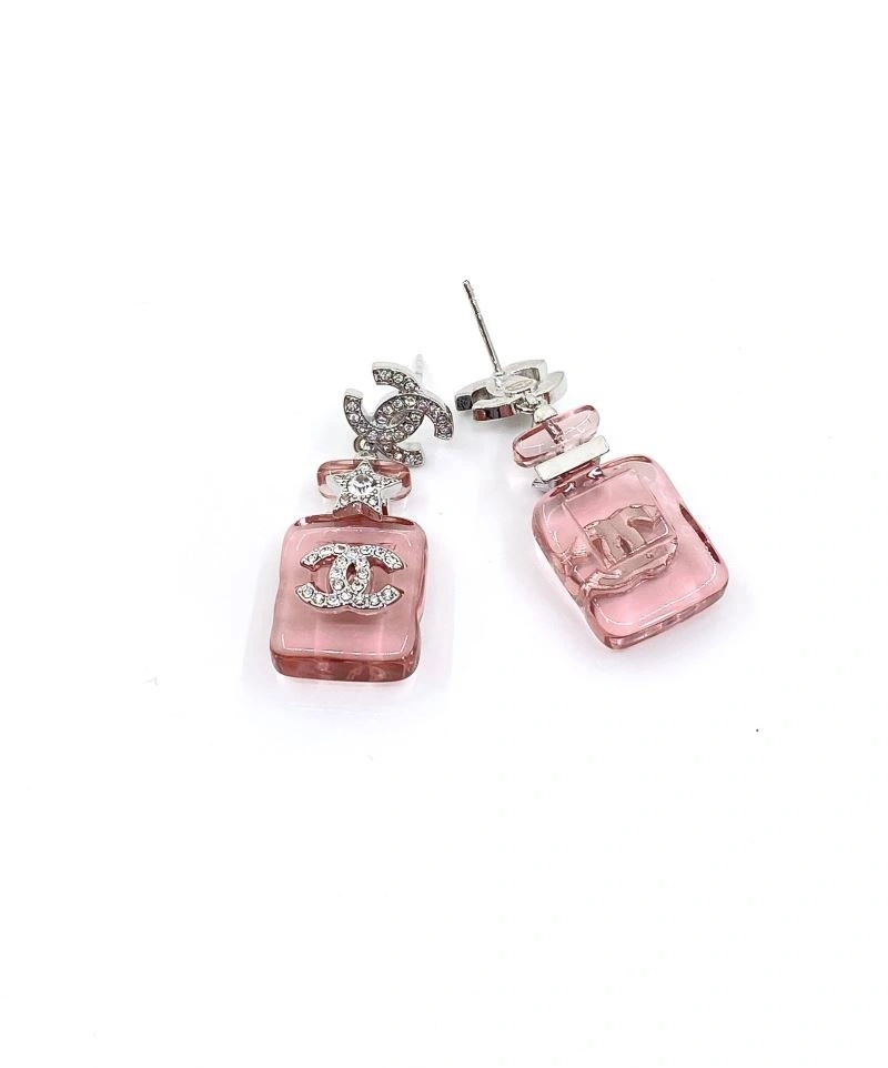 Lightweight Chanel Earrings 223855