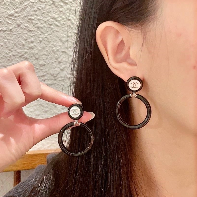 Modern Chanel Earrings 223868