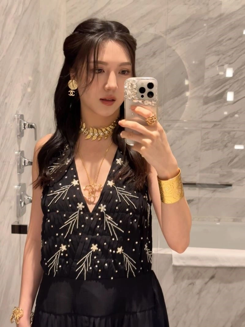 Chanel Earrings WellDesigned 223861