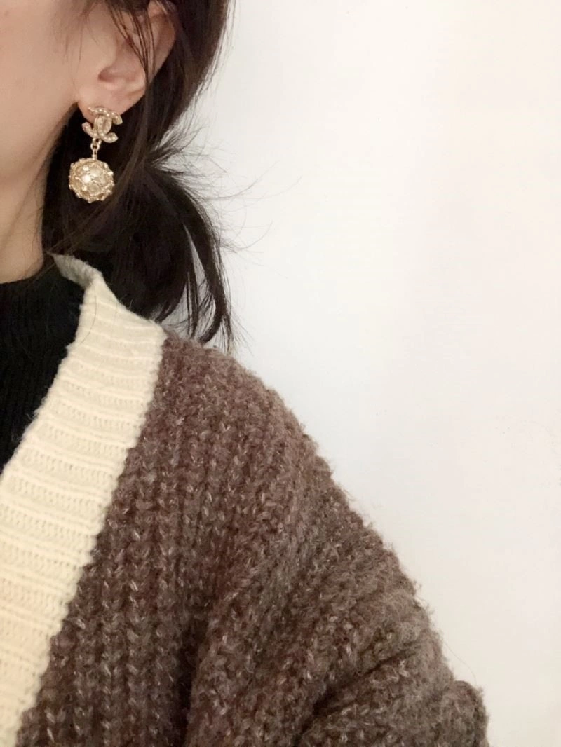 Effortless Chanel Earrings 223849