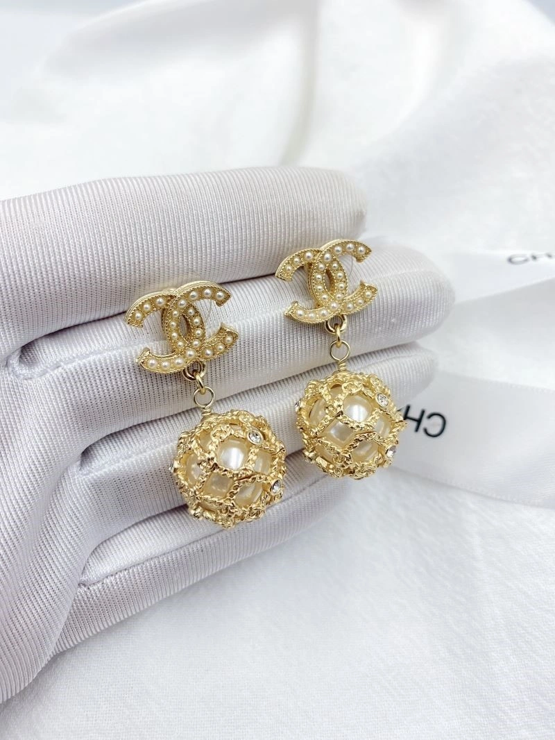 Effortless Chanel Earrings 223849
