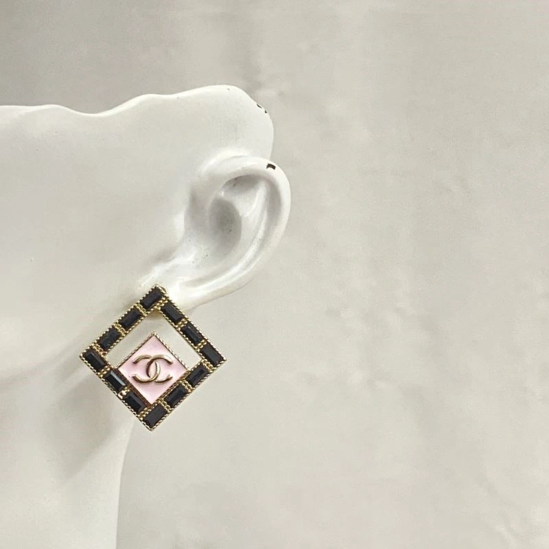 HighPerformance Chanel Earrings 223839