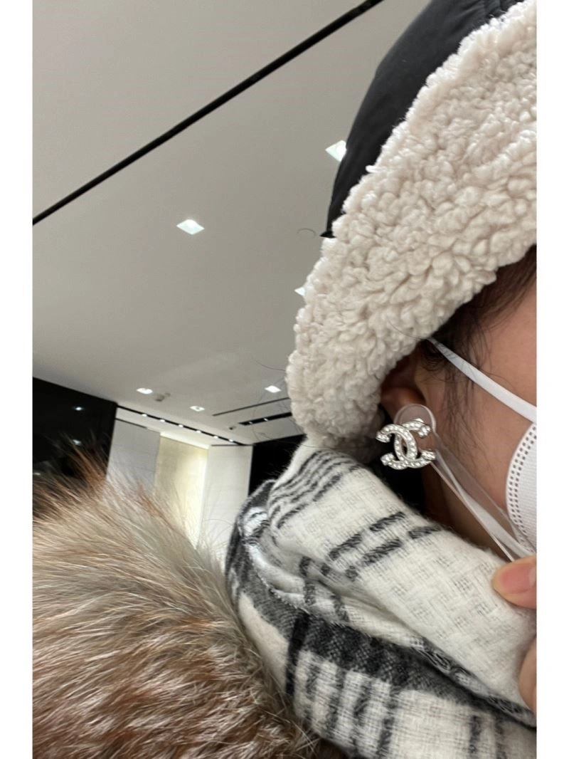 Chanel Earrings Stylish 223835