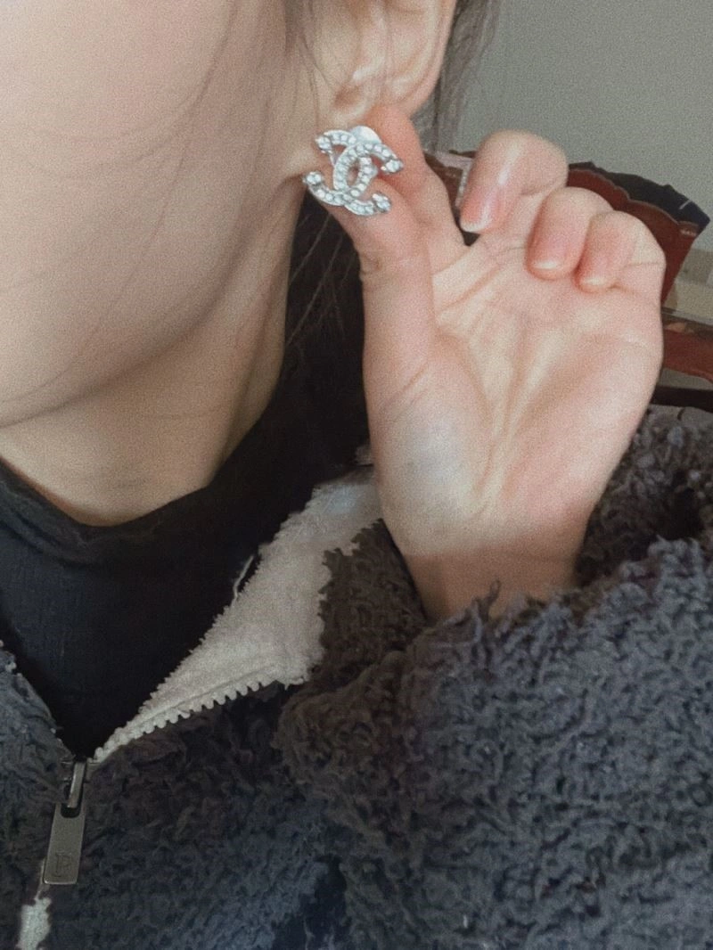 Chanel Earrings Stylish 223835