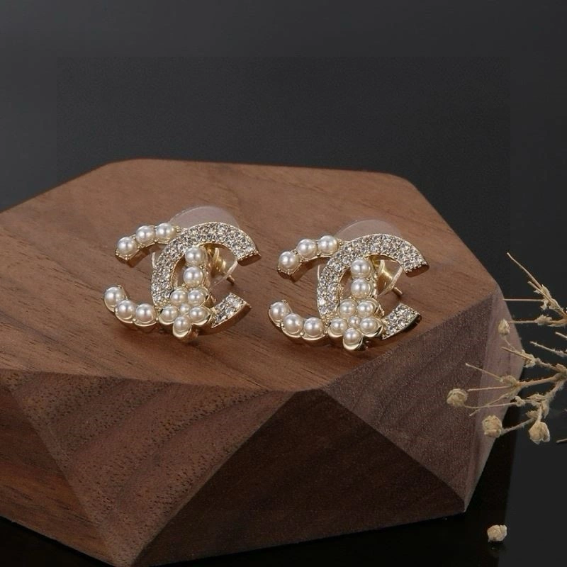Affordable Chanel Earrings 223822