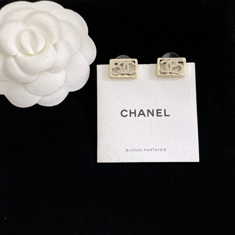 Breathable Chanel Earrings 223841