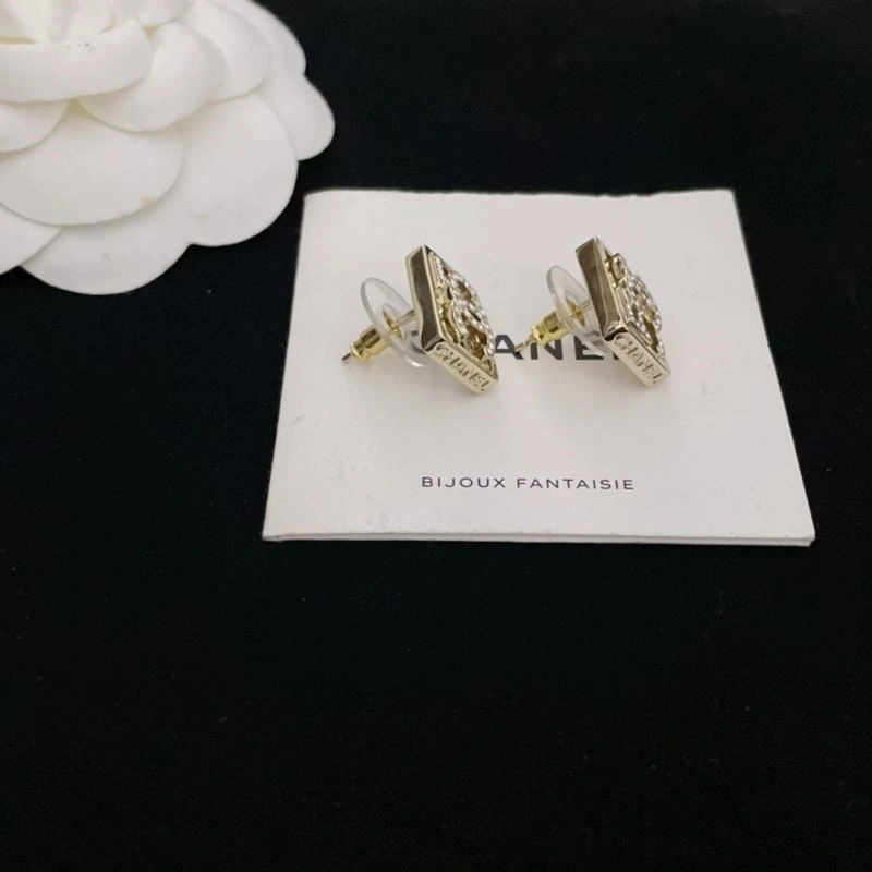 Breathable Chanel Earrings 223841