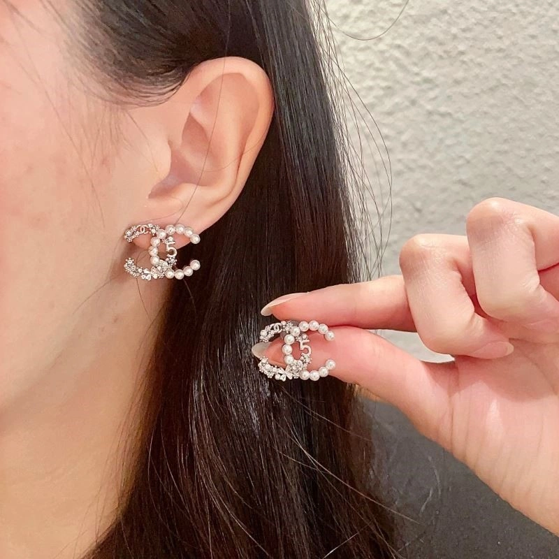 Chanel Earrings Trendsetting 223869