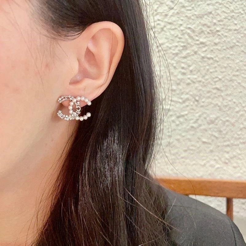 Chanel Earrings Trendsetting 223869