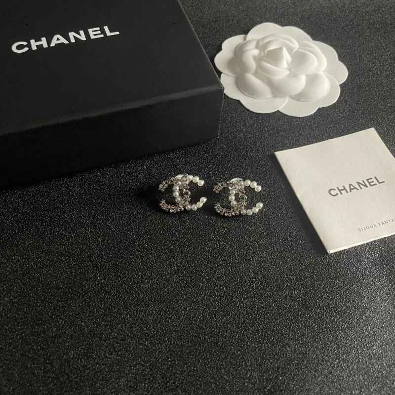 Chanel Earrings Trendsetting 223869