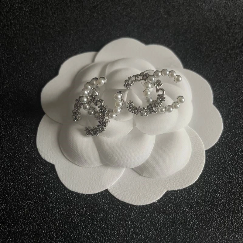 Chanel Earrings Trendsetting 223869