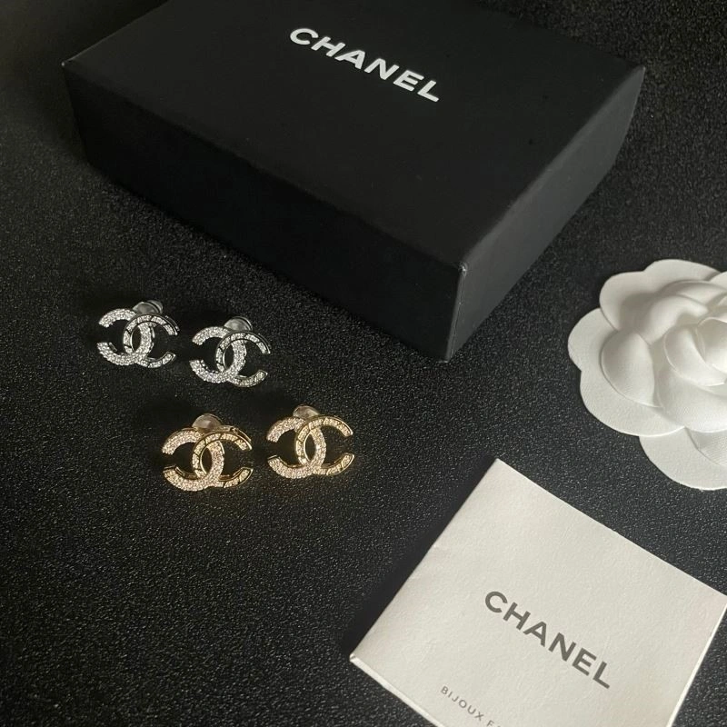 Comfortable Chanel Earrings 223812