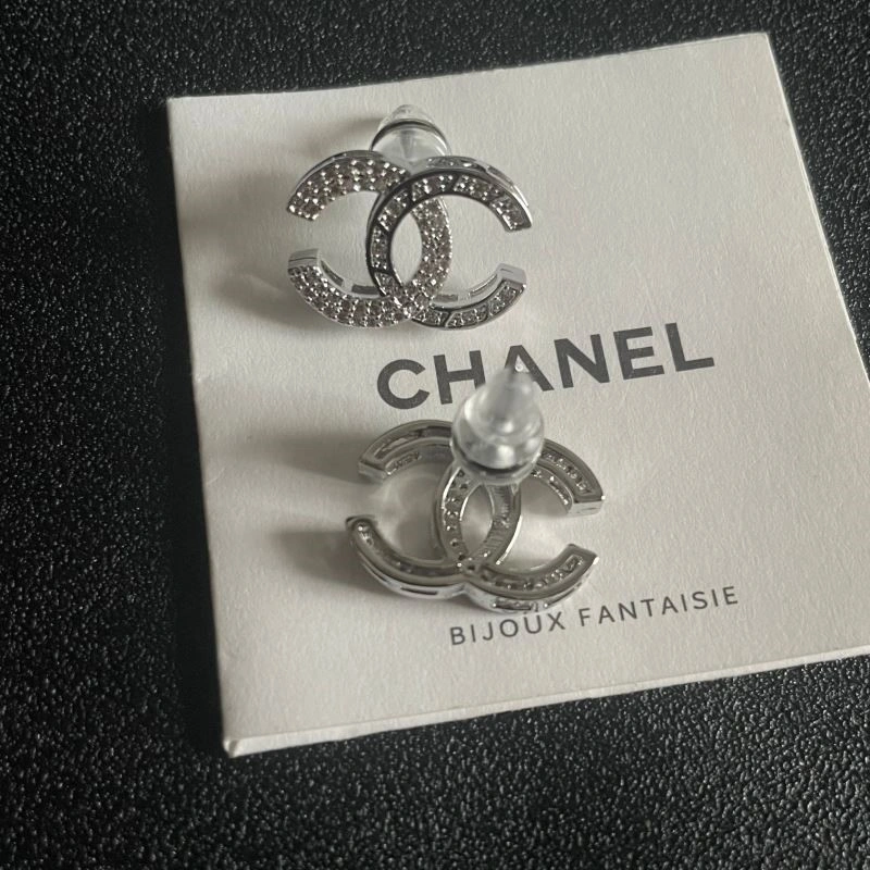 Comfortable Chanel Earrings 223812