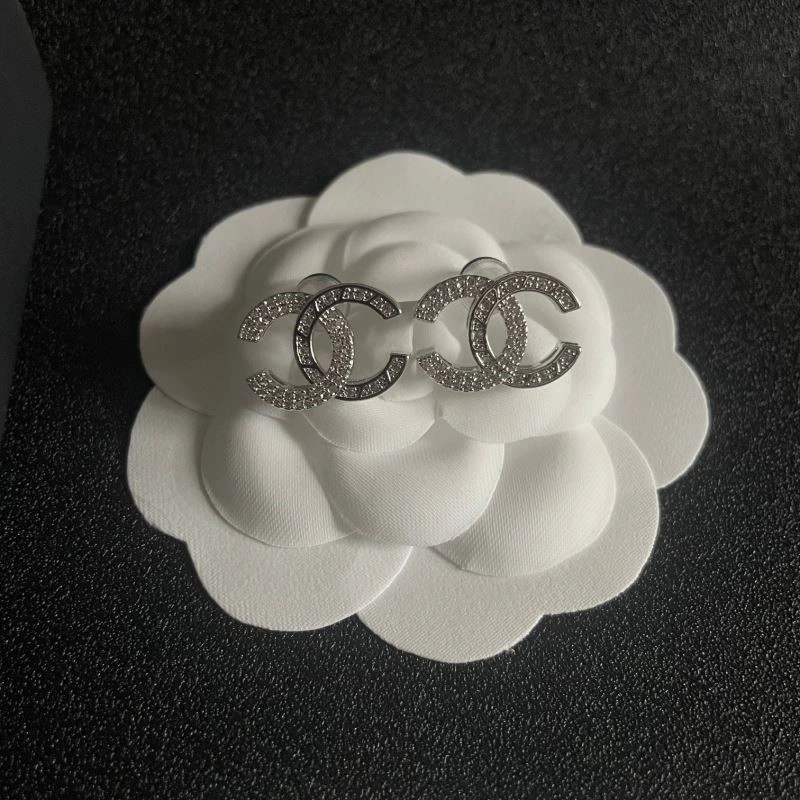 Comfortable Chanel Earrings 223812