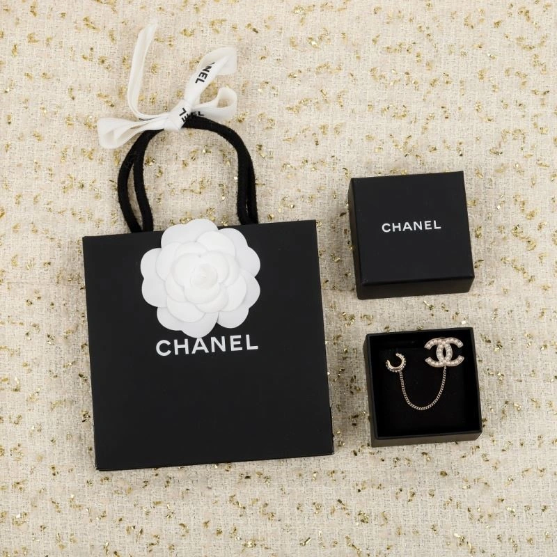 Chanel Earrings Sleek 223821