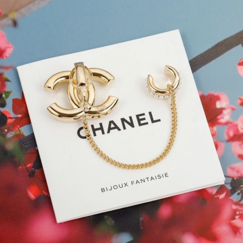 Chanel Earrings Sleek 223821
