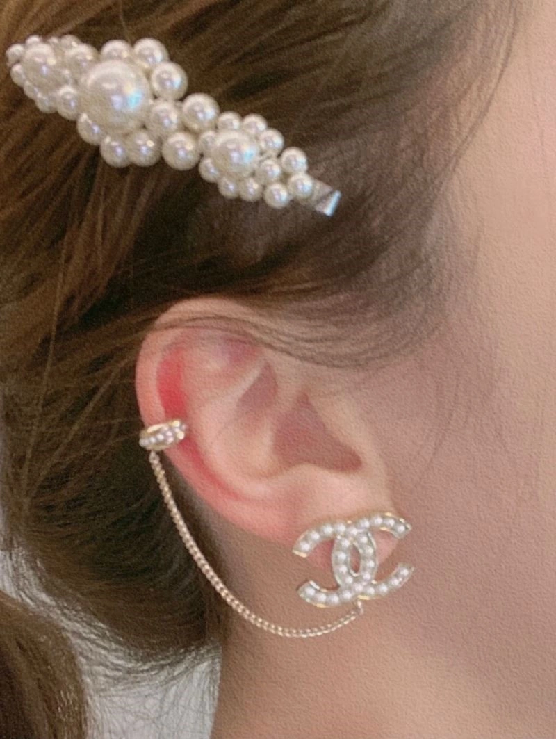Chanel Earrings Sleek 223821