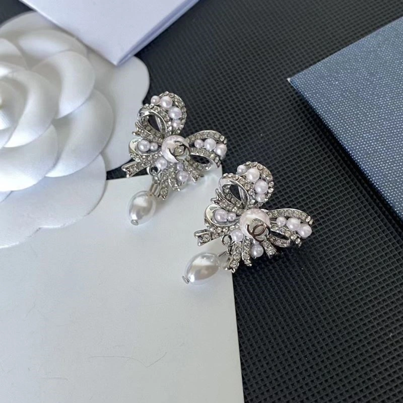 Popular Chanel Earrings 223795