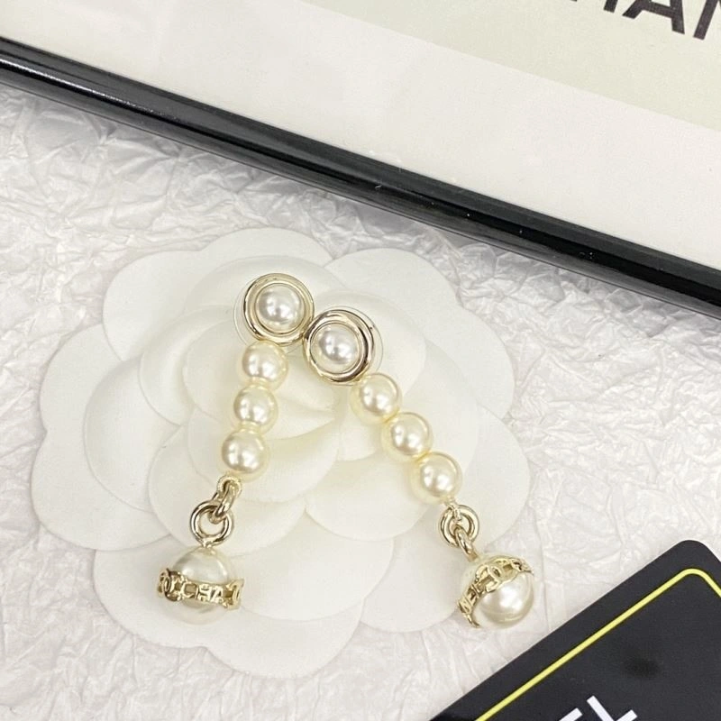 Chanel Earrings Breathable 223827