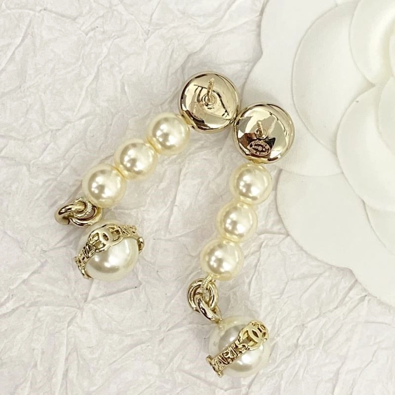 Chanel Earrings Breathable 223827