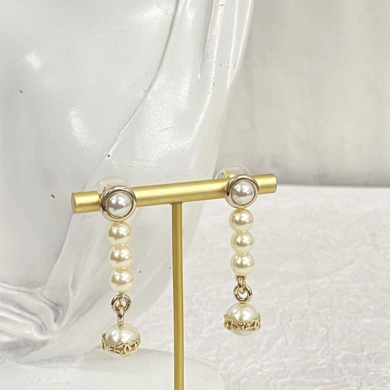 Chanel Earrings Breathable 223827
