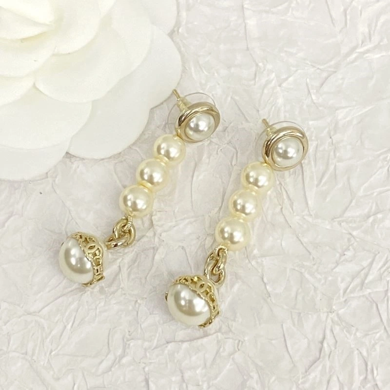 Chanel Earrings Breathable 223827