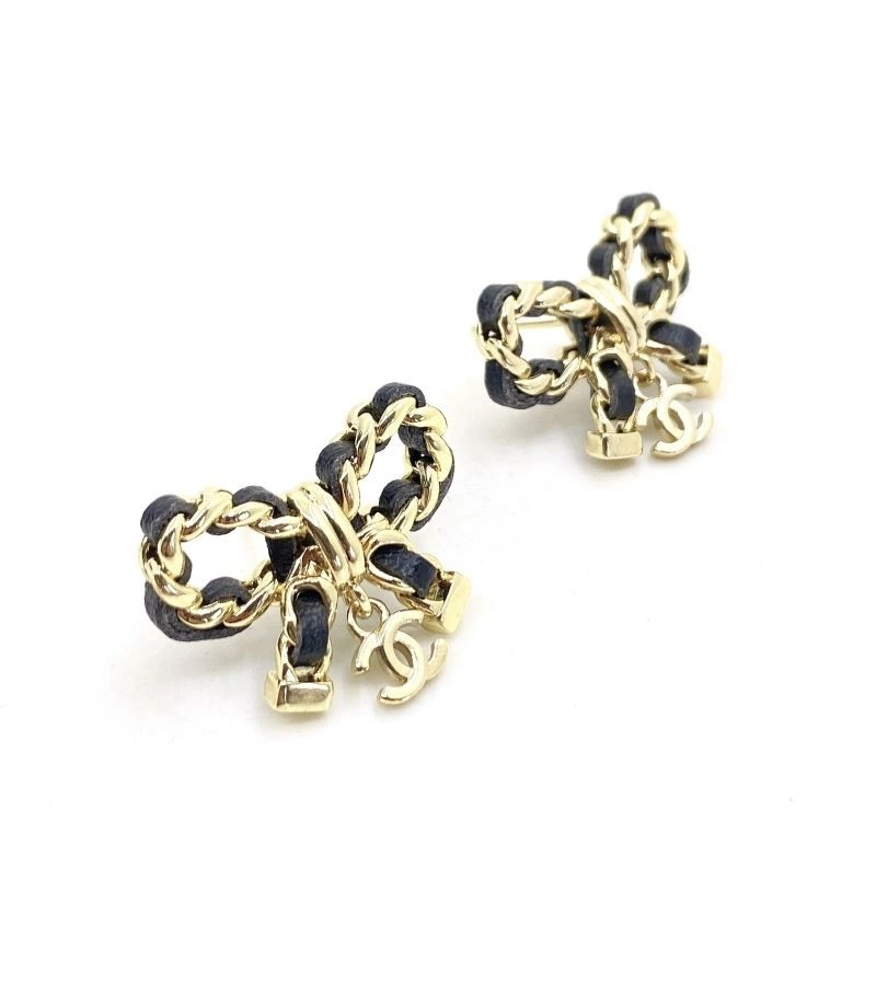 Refined Chanel Earrings 223847