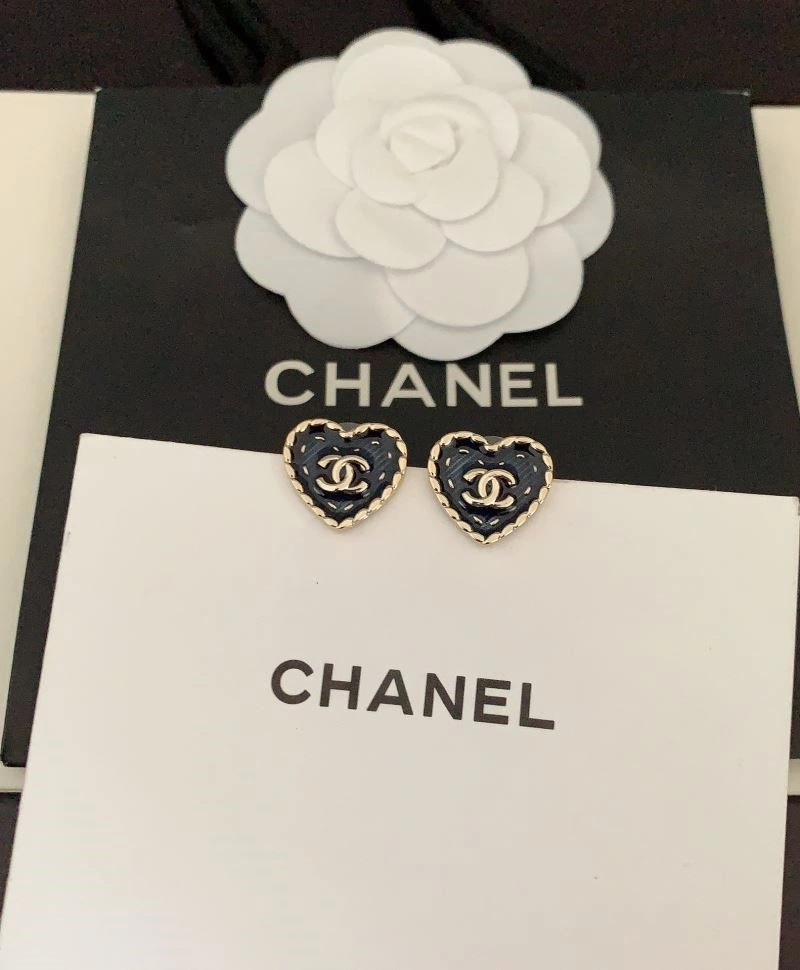 Chanel Earrings Compact 223779