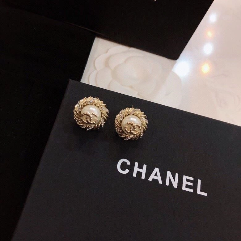 Chanel Earrings Bold 223772