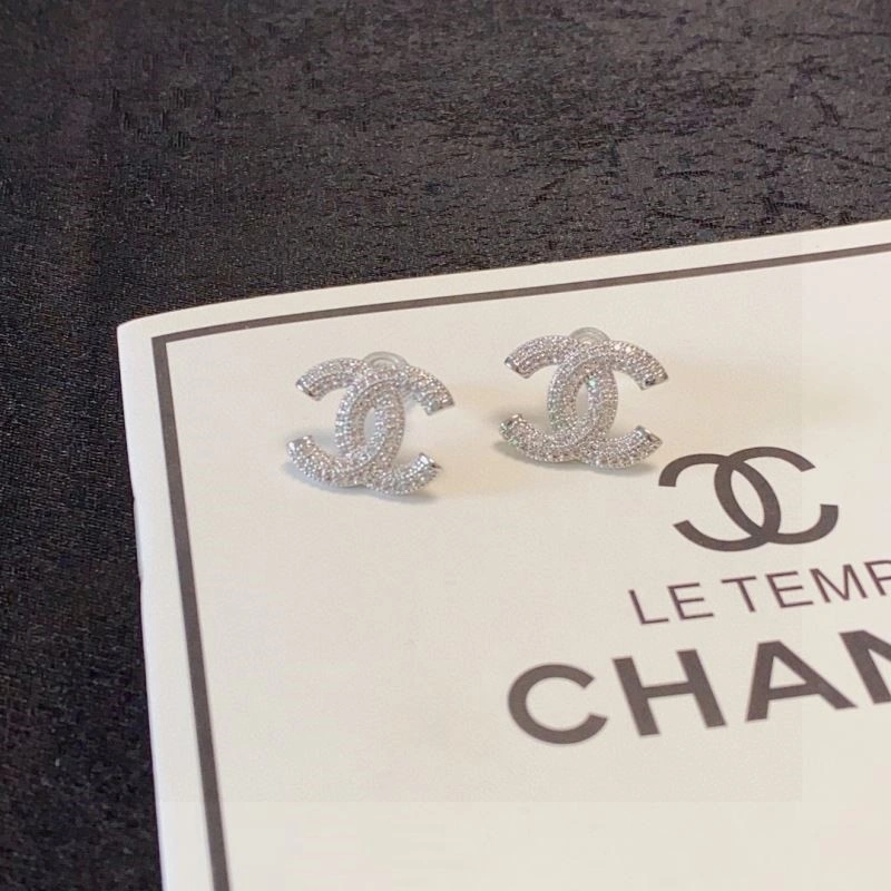 Comfortable Chanel Earrings 223875