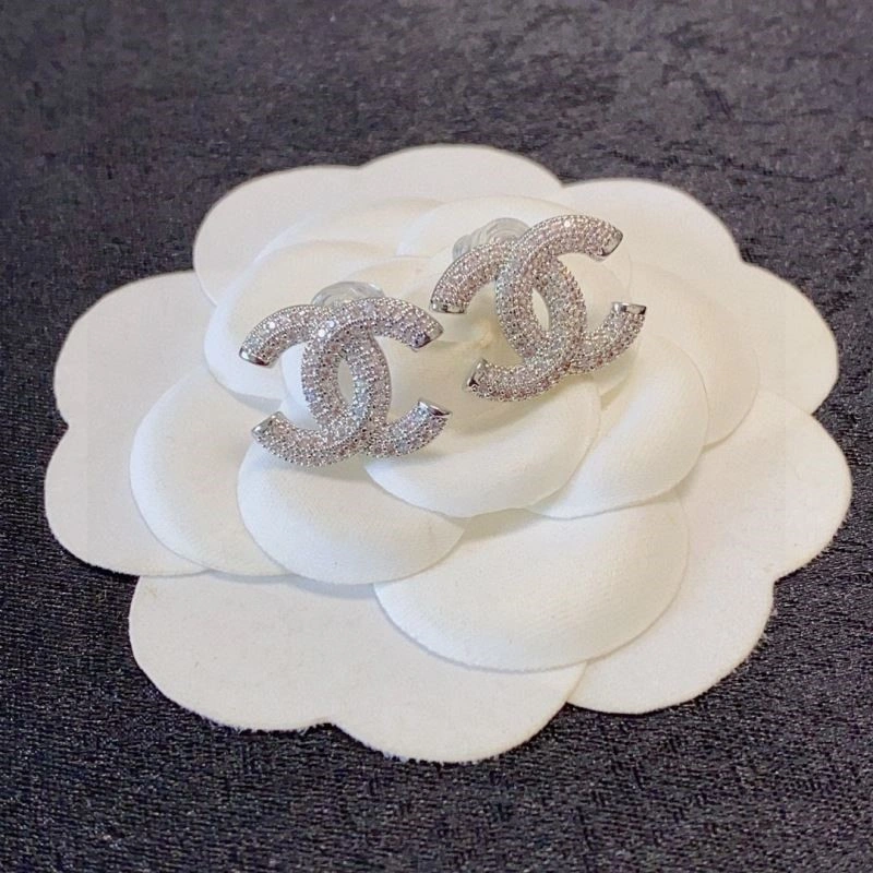 Comfortable Chanel Earrings 223875