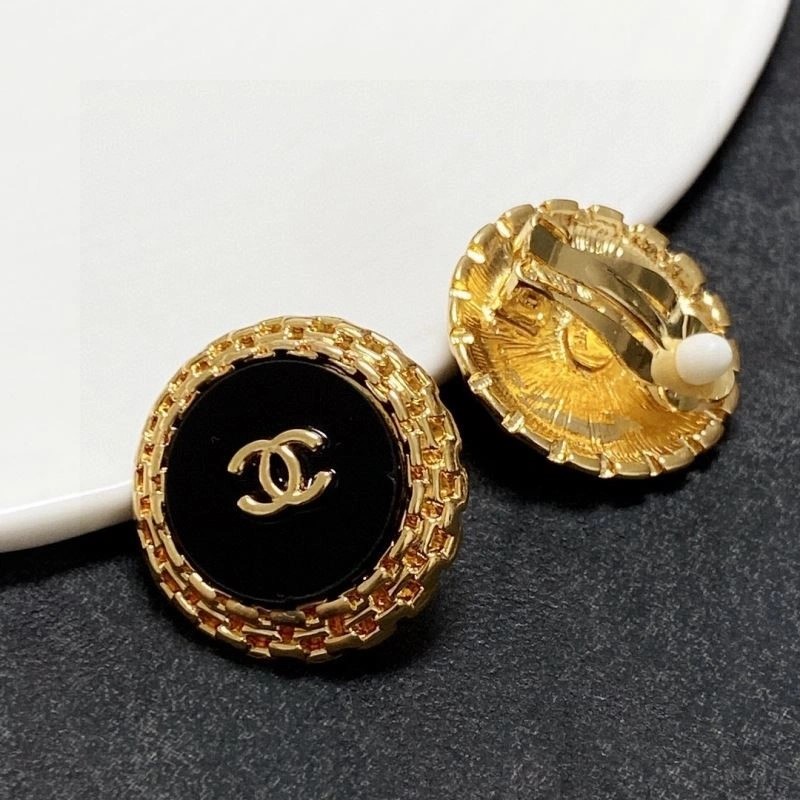 Chanel Earrings Sleek 223790